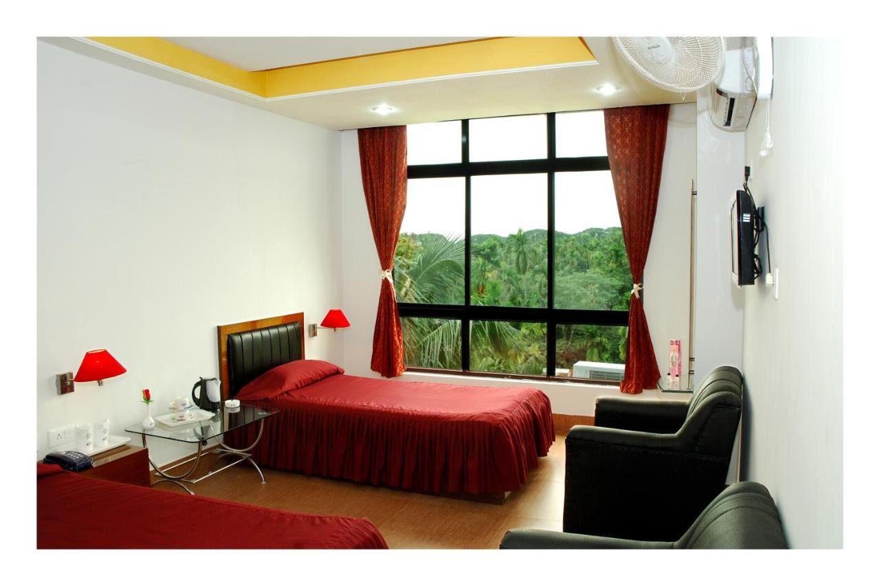 Hotel Dooars Mountain Alipur Duar 外观 照片